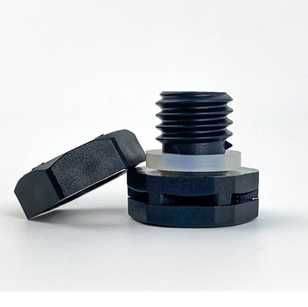 Plastic screw-in breather vents